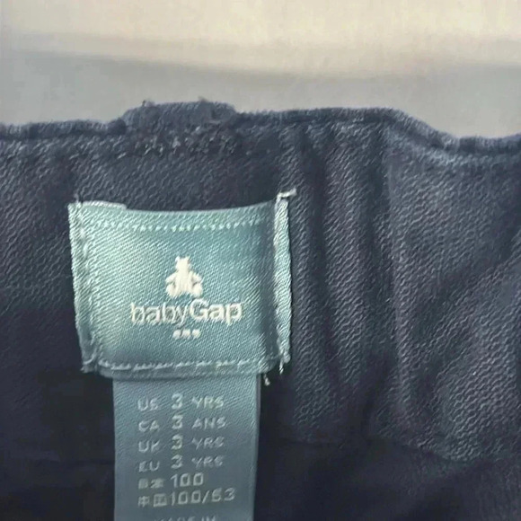 GAP  - dress shorts. Size 3 - Picture 3 of 5